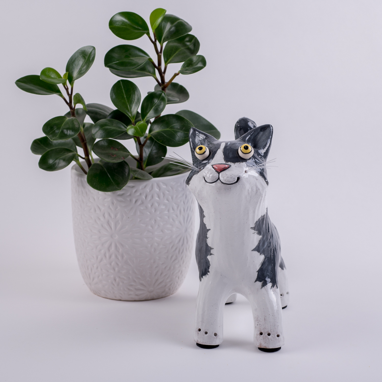 Custom Cat Memorial Sculpture — A Timeless Tribute to Your Feline Companion