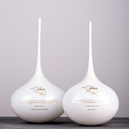 Large Lucky Drop glass award – handblown corporate award Australia by Llewelyn Ash